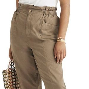 Madewell paperbag pull-on pant in distant surplus (olive green)